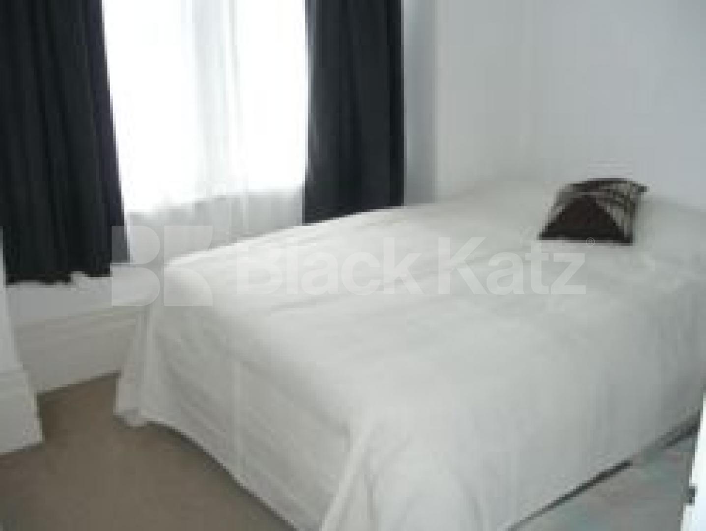 			GREAT VALUE FOR MONEY!, 3 Bedroom, 1 bath, 1 reception Flat			 Fortis Green Road, MUSWELL HILL N10